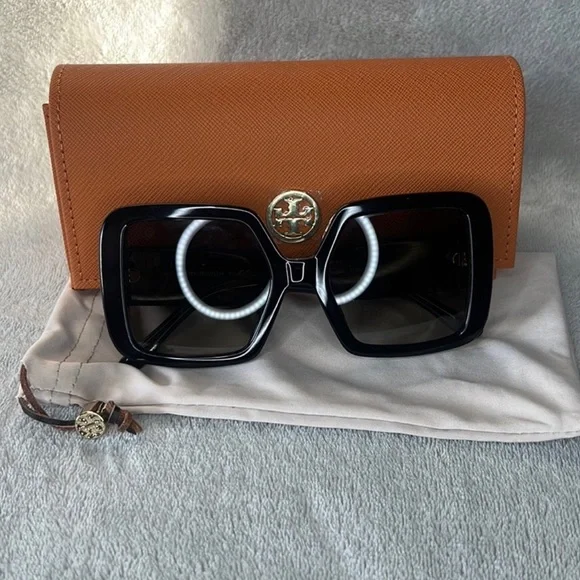 Tory Burch | Accessories | Brand New Tory Burch Sunglasses  display picture 3